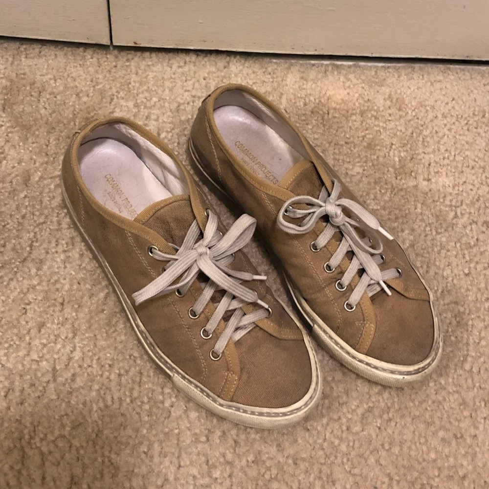 Common Projects Canvas 37